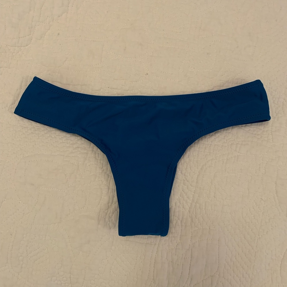 Reversible Volcom bottoms